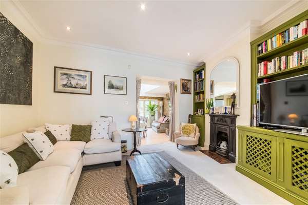 Flat Beltran Road in Greater London