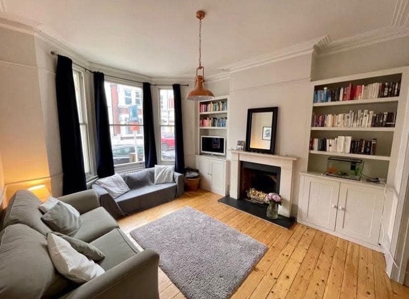 Room Elspeth Road in Greater London