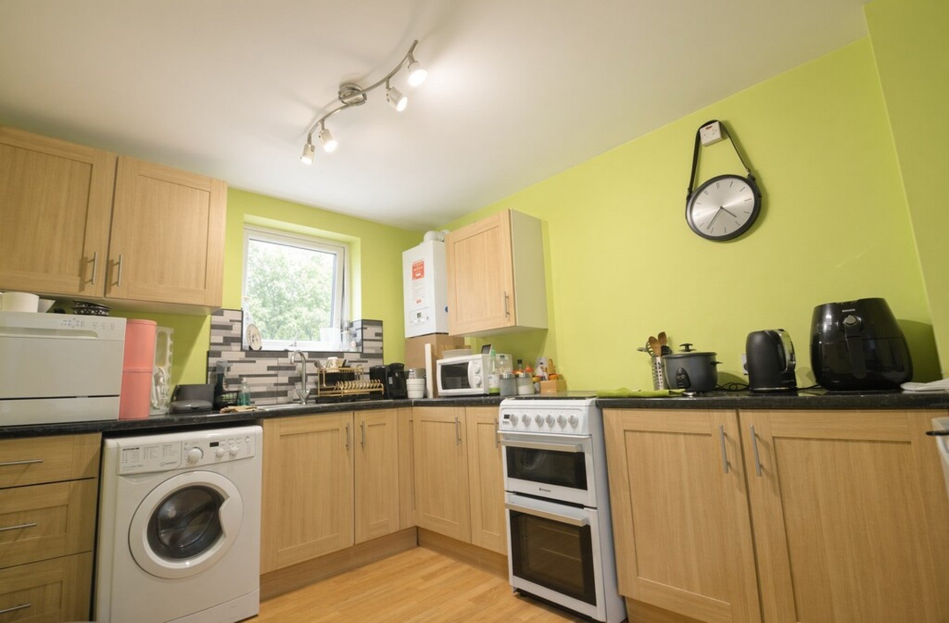 Flat Vernon Close in Borough of Spelthorne