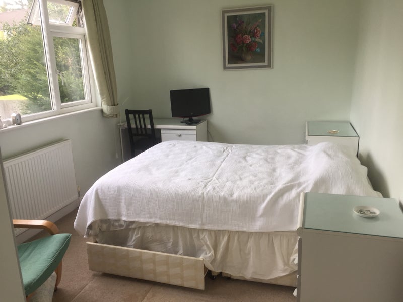 Room Purley Downs Road in Greater London
