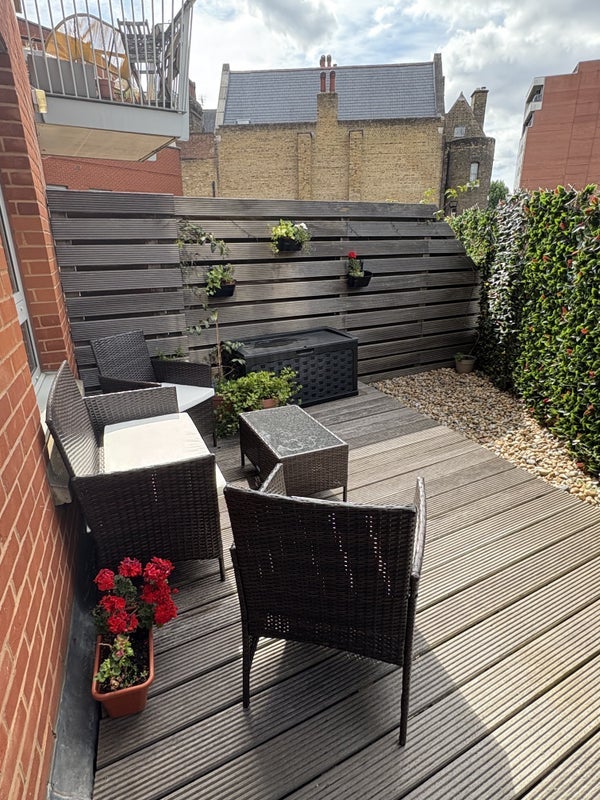 Room Eden Grove in Greater London
