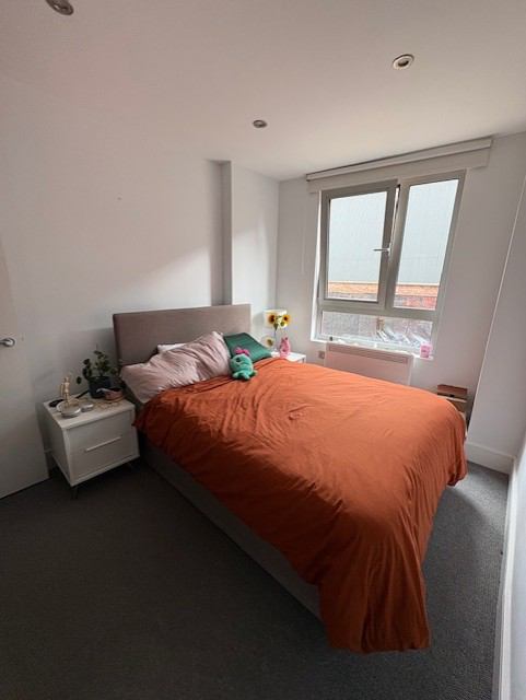 Room Eden Grove in Greater London