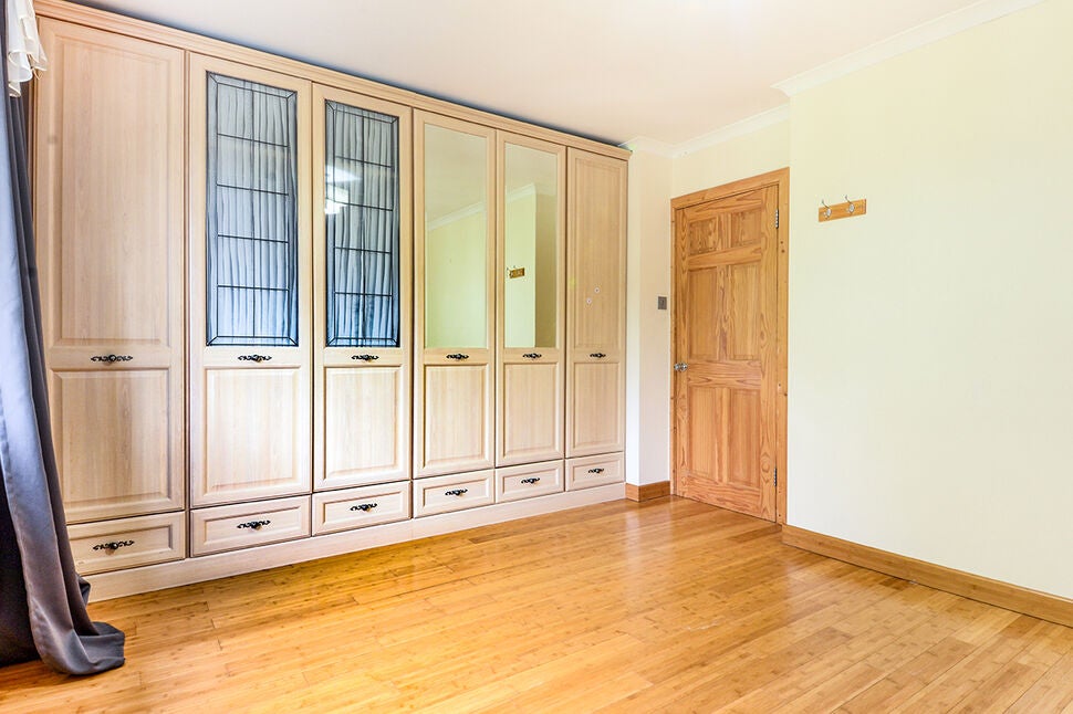 Flat Elizabeth Court in Watford
