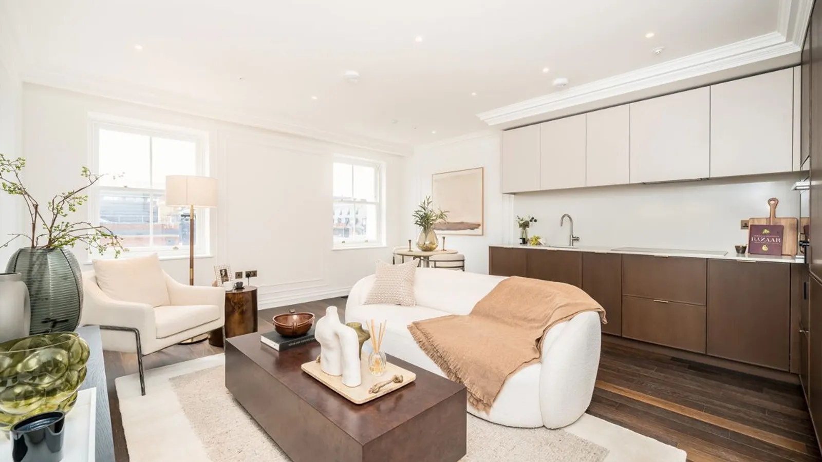 Flat Charles Street in City of Westminster
