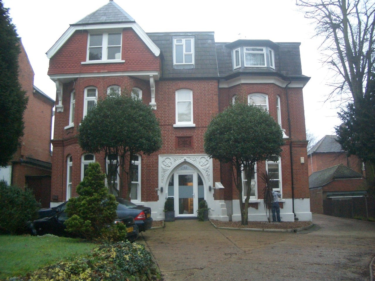 Flat Montpelier Road in Greater London