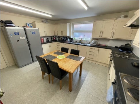 Room Avenue Road in Royal Leamington Spa