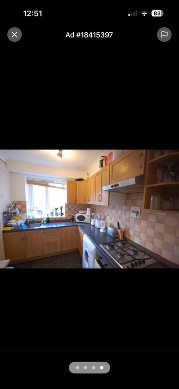 Flat Garratt Lane in Greater London