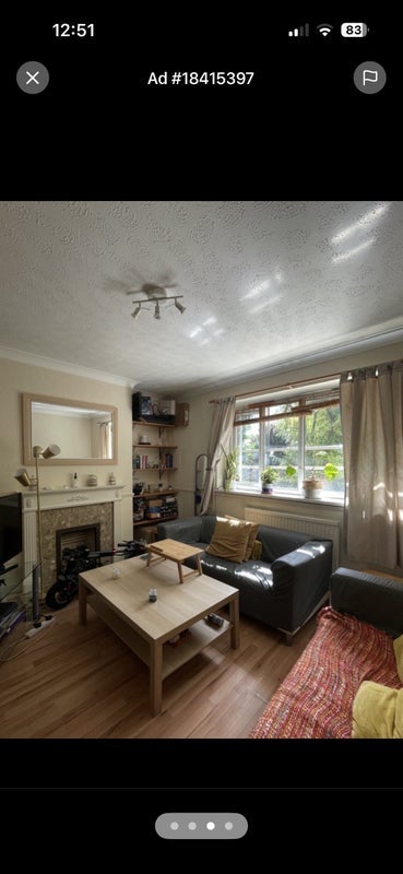 Flat Garratt Lane in Greater London