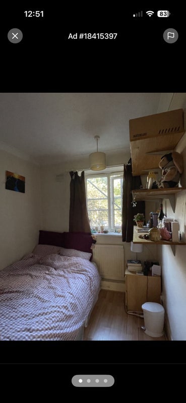 Flat Garratt Lane in Greater London