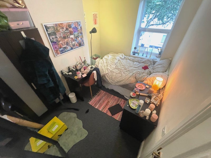 Room Rhymney Street in Cardiff