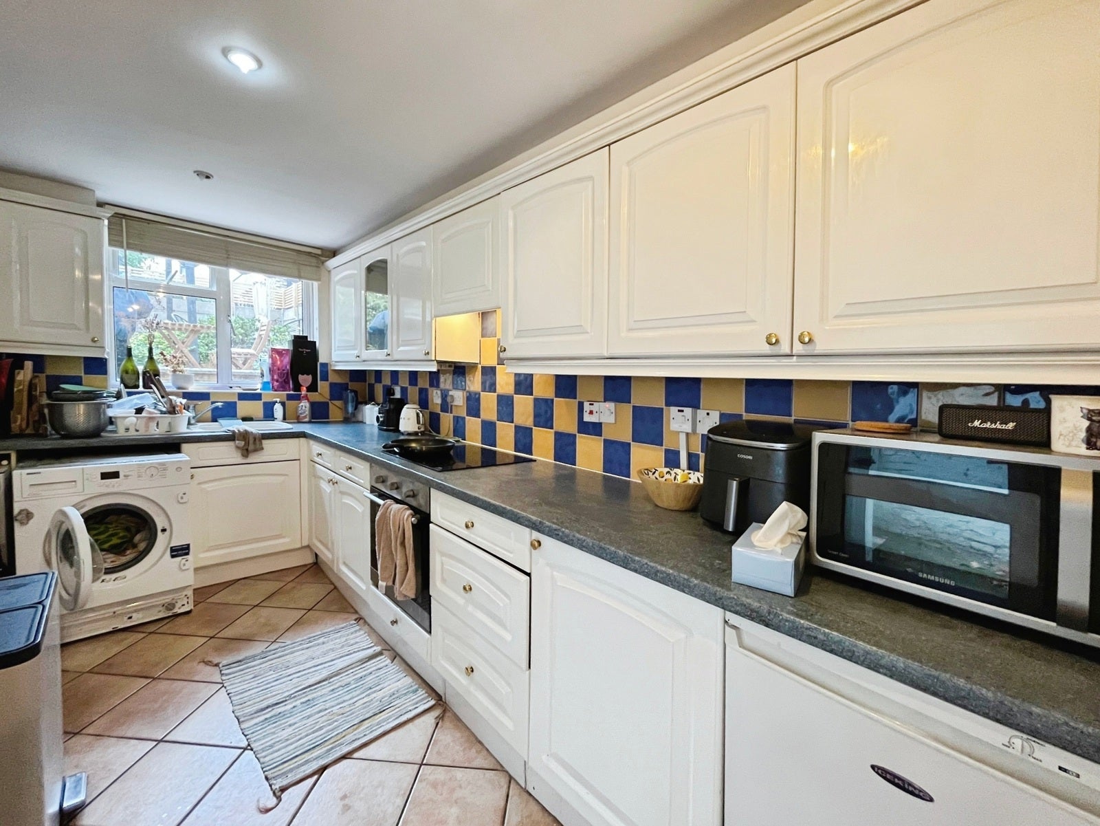 Flat Ealing Green in Greater London