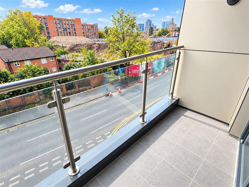 Flat Adelphi Street in Salford