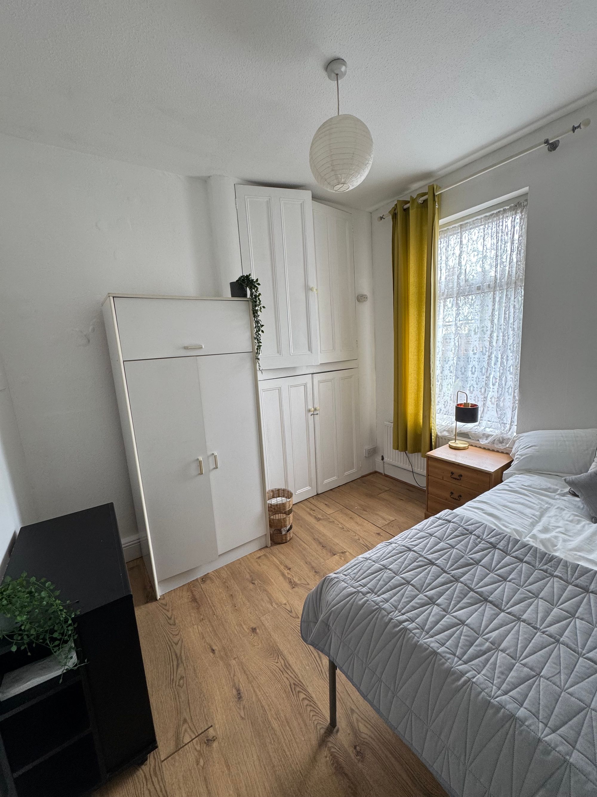 Room Caerleon Road in Newport