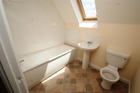 Flat Tidworth Road in Ludgershall