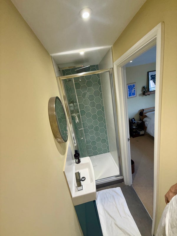 Room Holland Road in Greater London