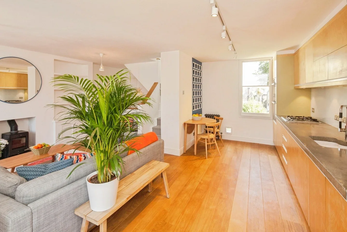 Flat Lutwyche Road in Greater London