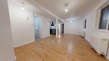 Flat Trafalgar Close in Peacehaven
