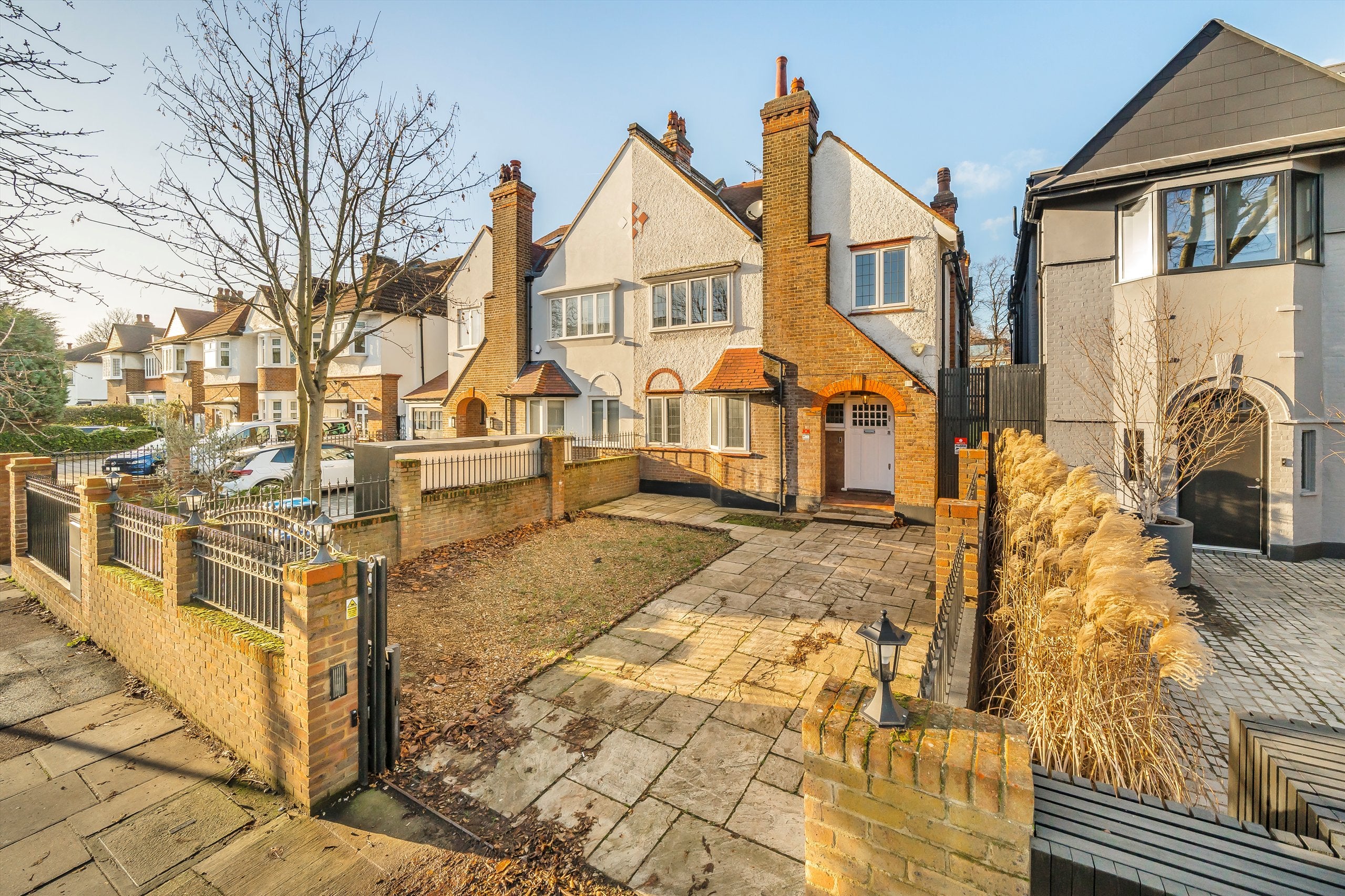 House The Avenue in Greater London