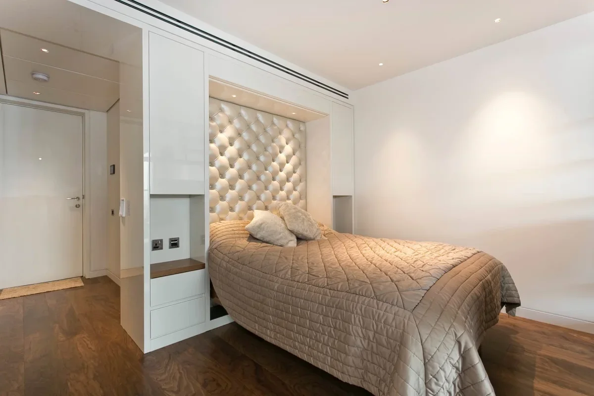 Flat Moor Lane in City of London