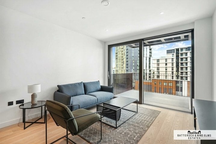 Flat New Union Square in Greater London
