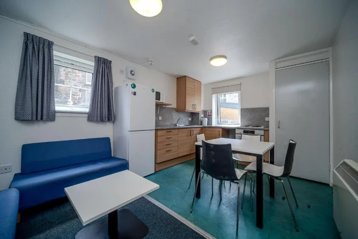 Flat Robertson's Close in City of Edinburgh