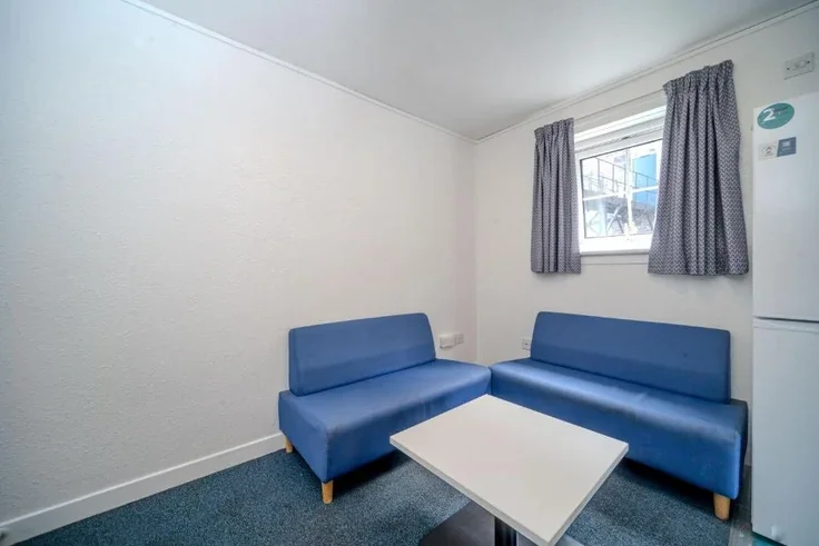 Flat Robertson's Close in City of Edinburgh