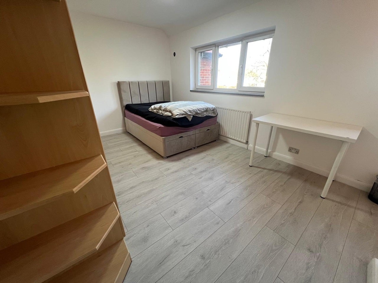 Room Elmdon Road in Greater London