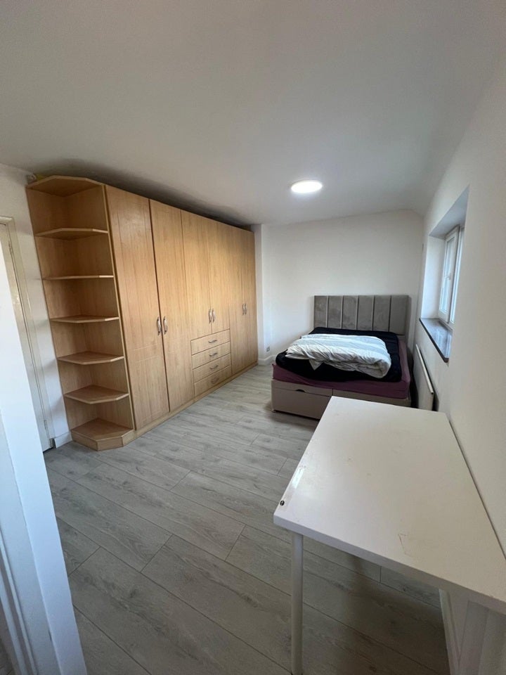 Room Elmdon Road in Greater London