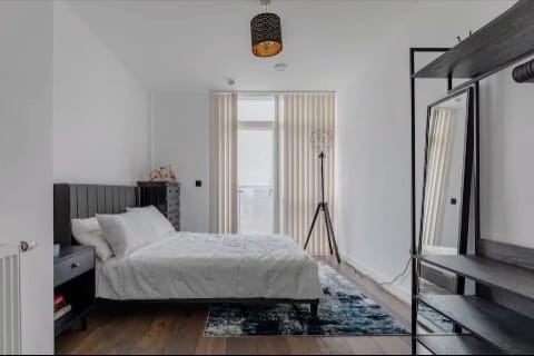 Room Woolmore Street in Greater London