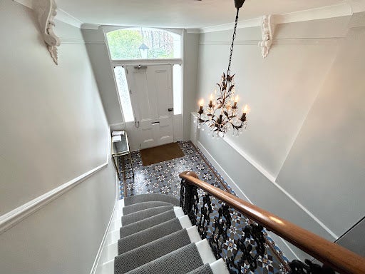 Flat Belsize Avenue in Greater London