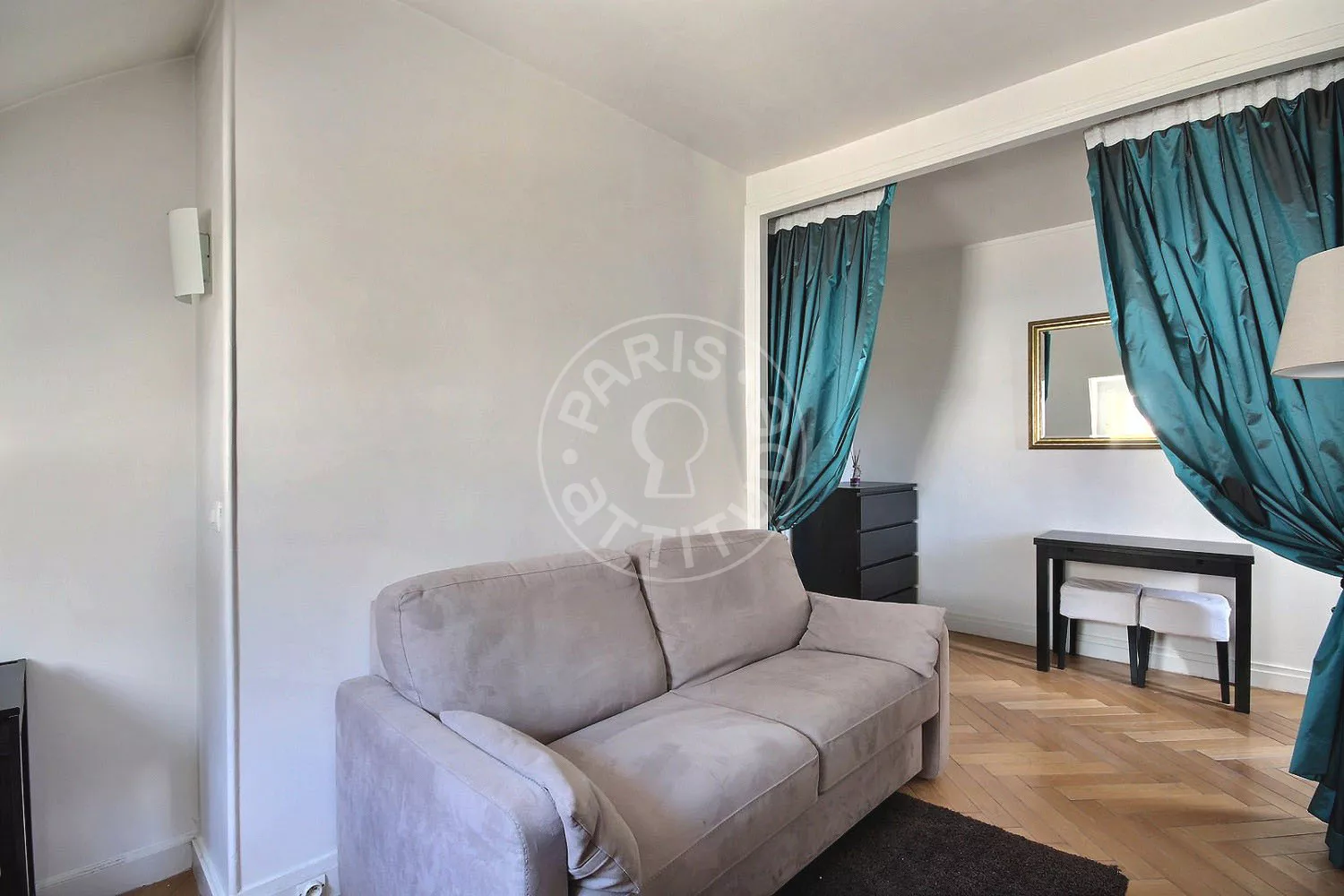 Appartement Rue Favart à Paris