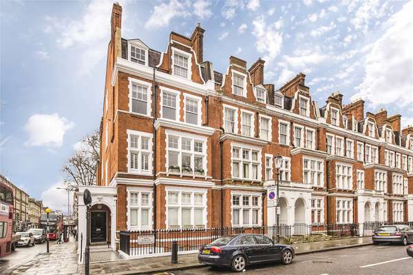 Flat Evelyn Gardens in Greater London