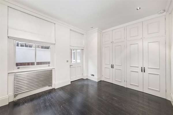 Flat Evelyn Gardens in Greater London