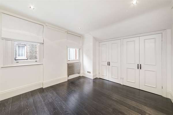 Flat Evelyn Gardens in Greater London