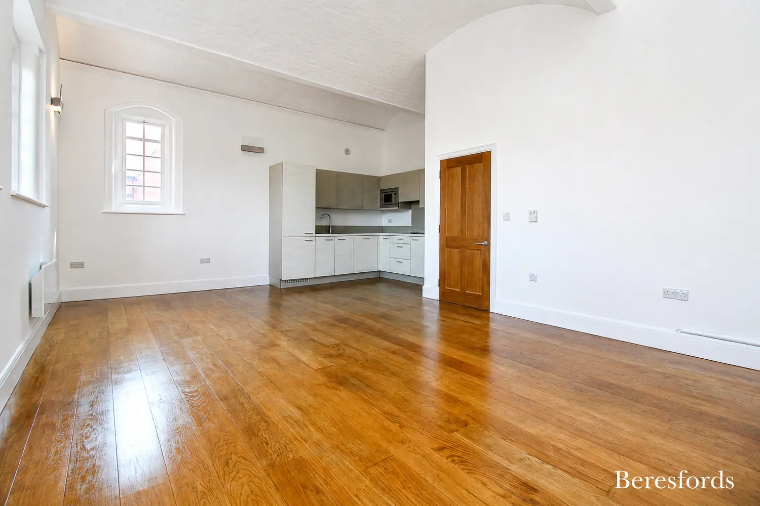 Flat Pastoral Way in Brentwood