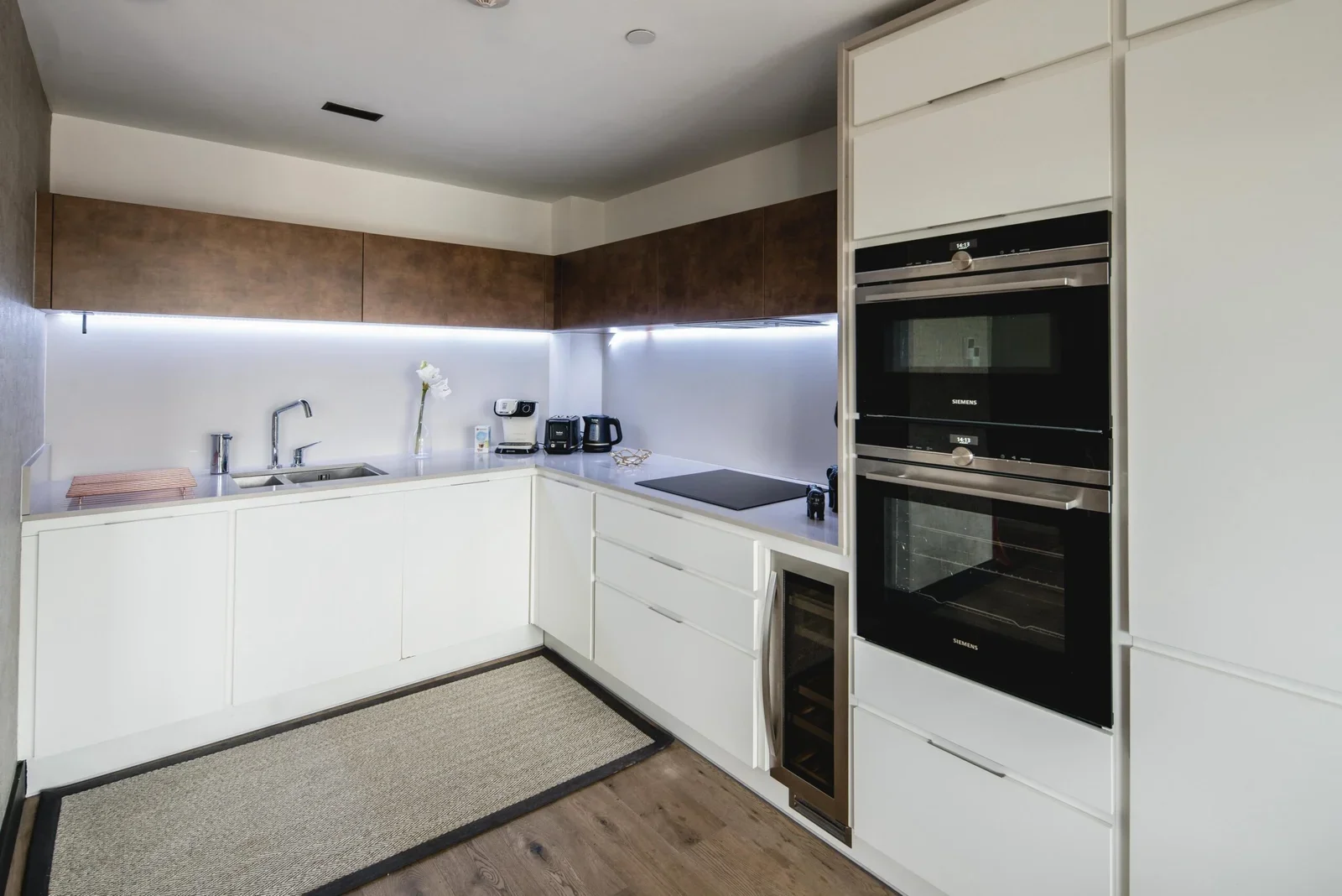 Flat Exchange Gardens in Greater London