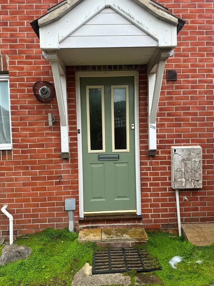 House Salmon Close in Severn Beach