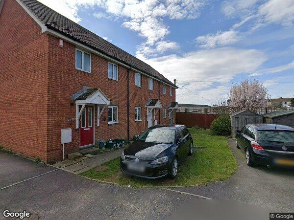 House Salmon Close in Severn Beach