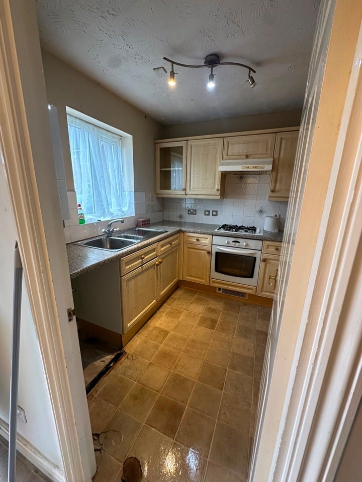 House Salmon Close in Severn Beach