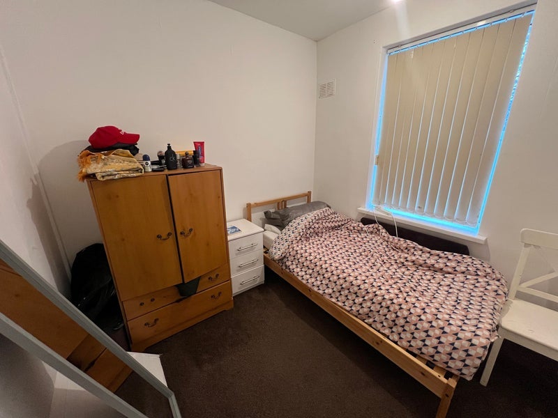Room Stamfordham Road in Newcastle upon Tyne