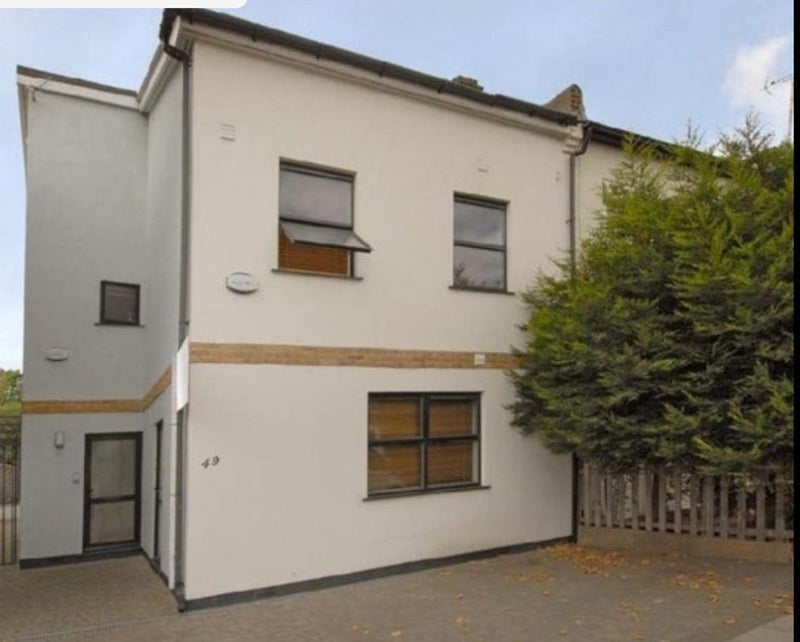 Flat Hartfield Crescent in Greater London