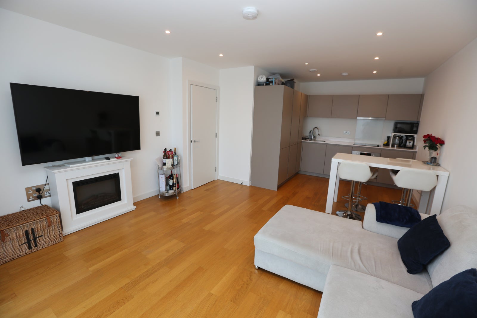 Flat Samara Drive in Greater London