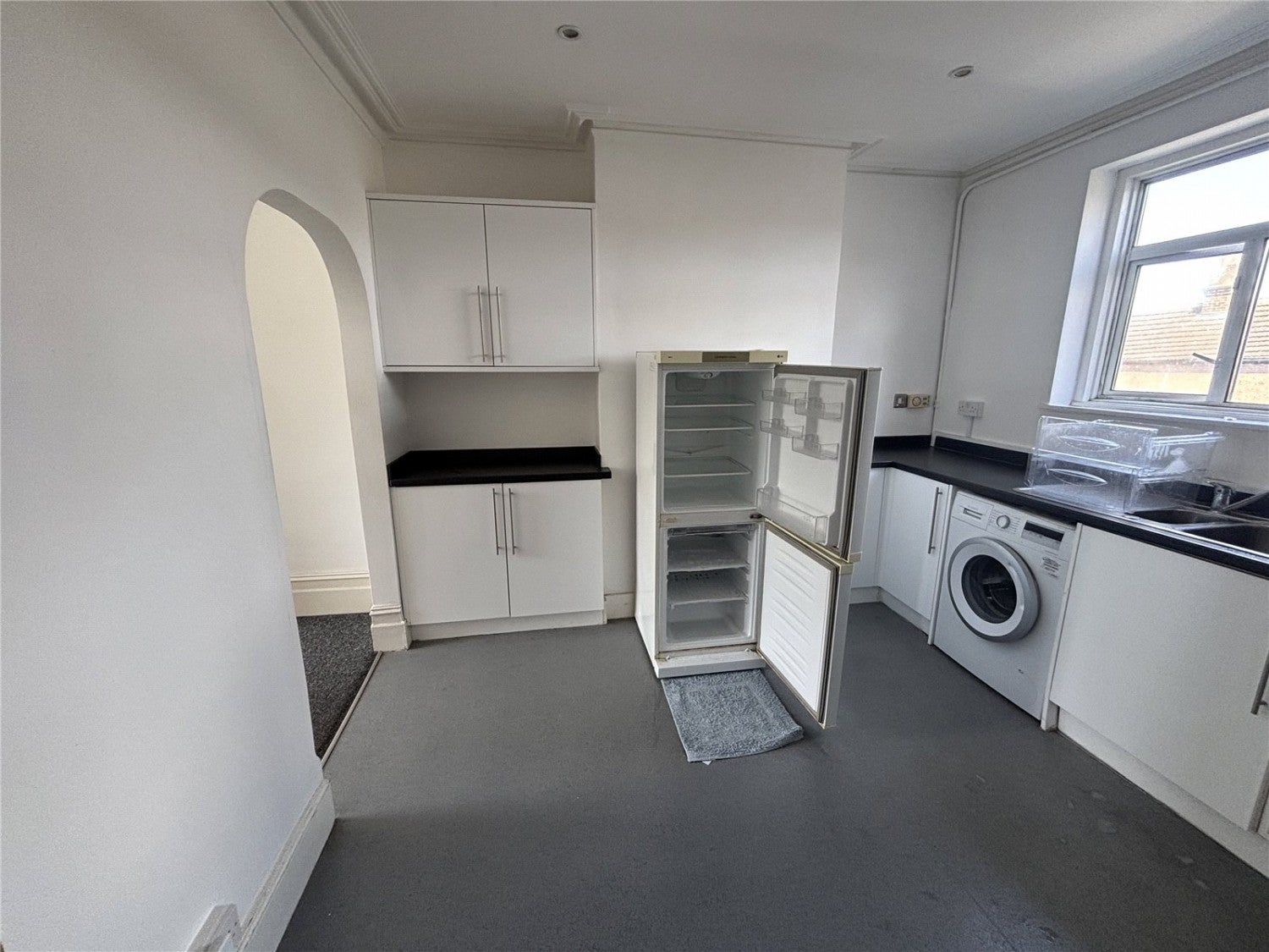 Flat Footscray Road in Greater London