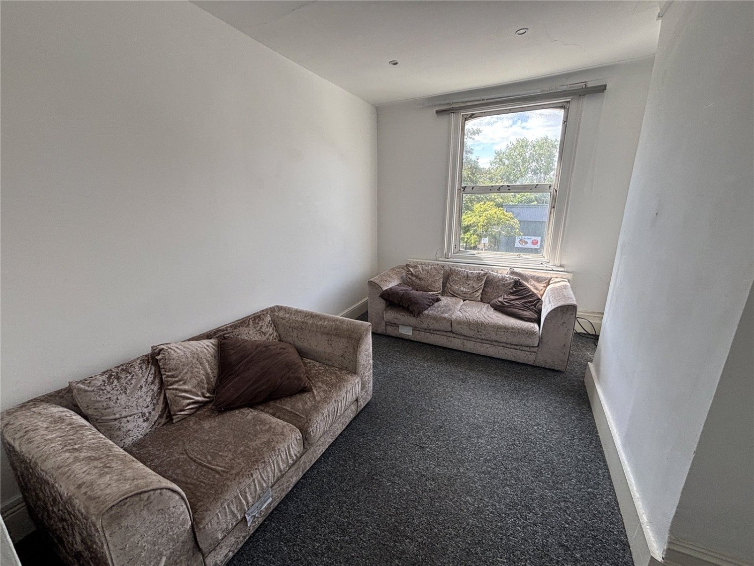 Flat Footscray Road in Greater London