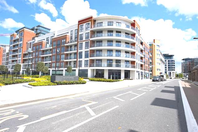 Flat Park Street in Greater London