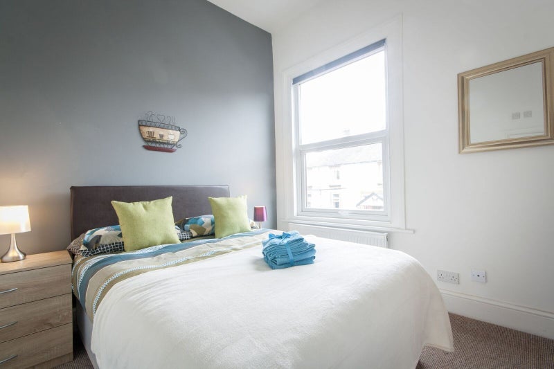 Room Newton Street in Stoke-on-Trent