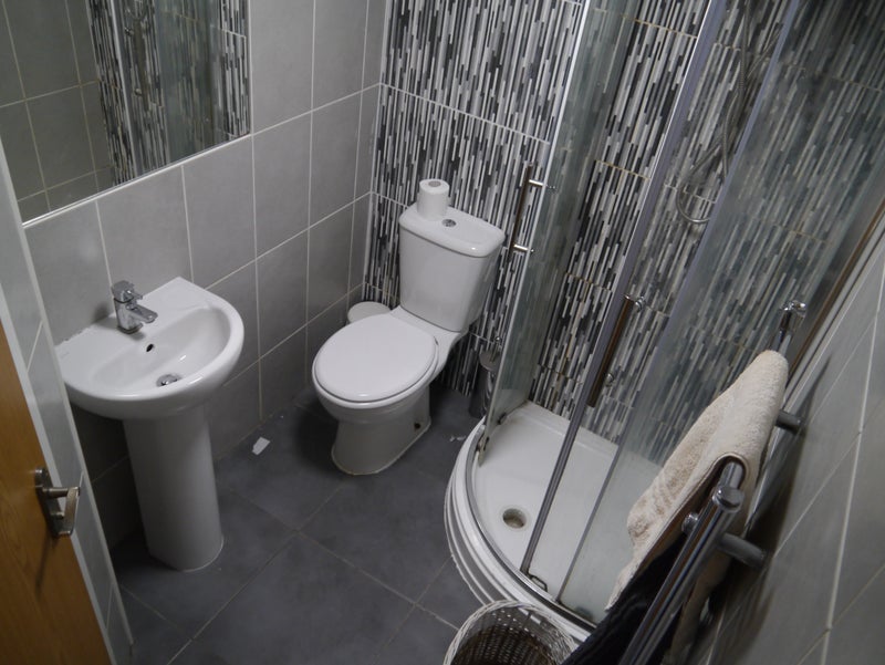 Room Moy Road in Cardiff