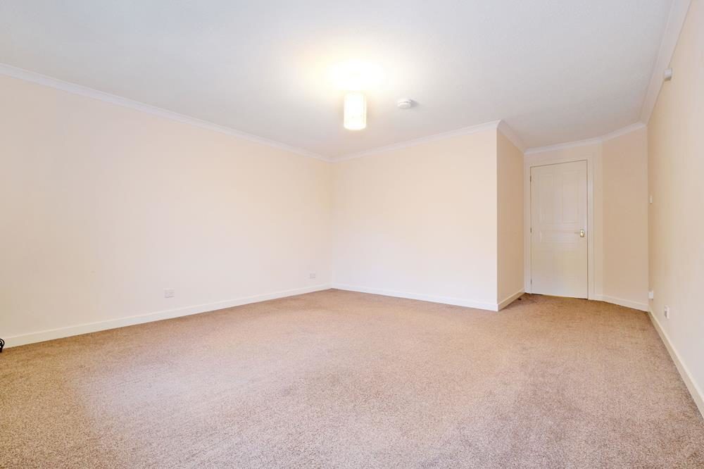Flat Millside Drive in Aberdeen City