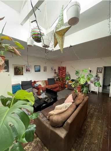 Room Hermitage Road in Greater London