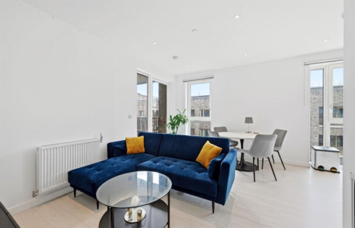 Flat Frogley Park in Greater London